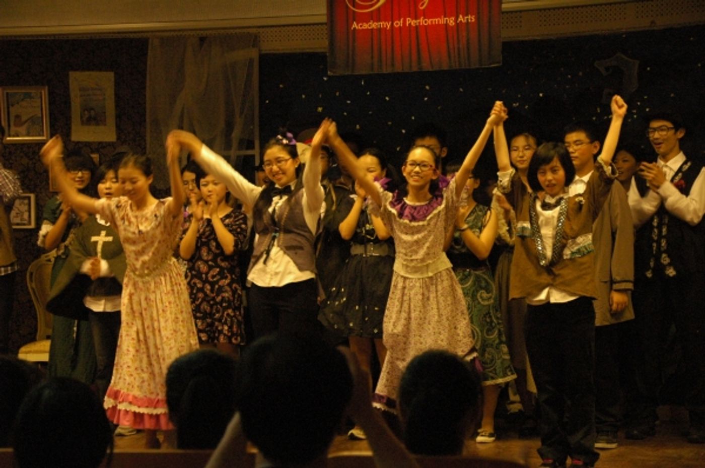 Photo Flash: Beijing Playhouse's SHERLOCK HOLMES AND THE HOUND OF THE BASKERVILLES  Image