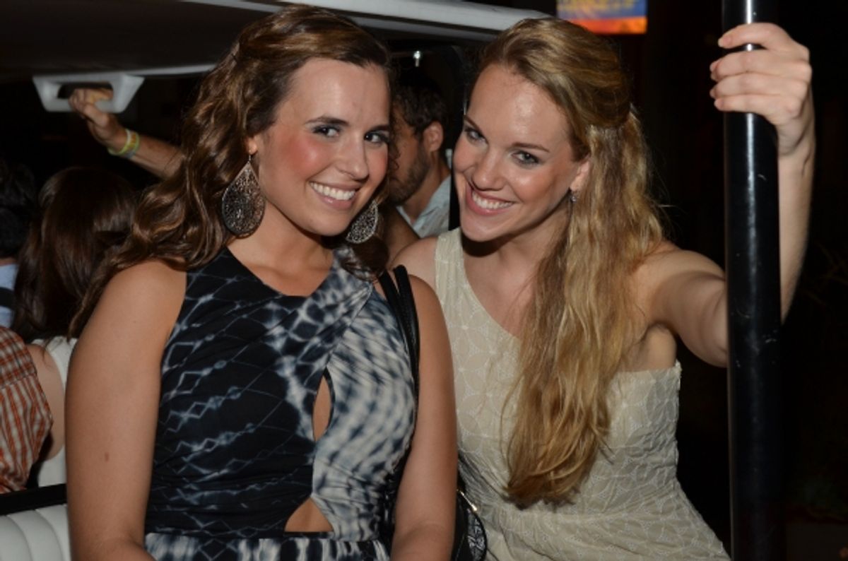 Alexandra Ferrara, Analisa Leaming at 