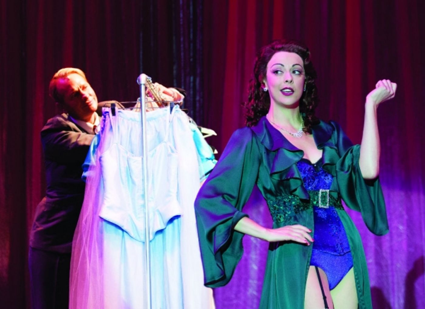 Photo Flash: First Look at Carson Kressley, Erin Denman and More in Ogunquit's DAMN YANKEES  Image