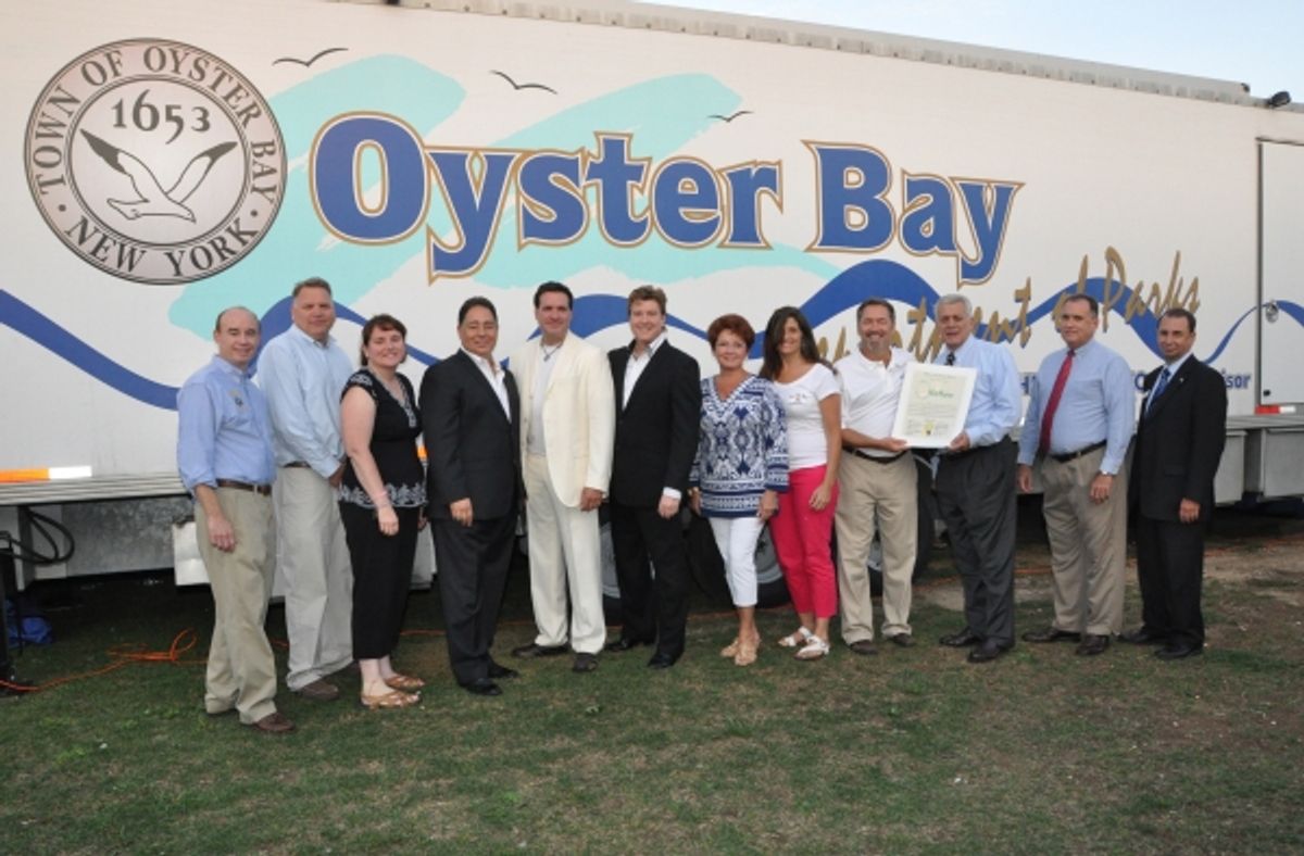 Daniel Rodriguez, Michael Amante and Andy Cooney join tonight's sponsors form Good Old Gold-Helen Weingarten, Amy Weingarten and Jonathan Weingarten along with Town Of Oyster Bay Officials-Colin O'Connell, Anthony Macagnone, Elizabeth Faughnan, John Vendi at 