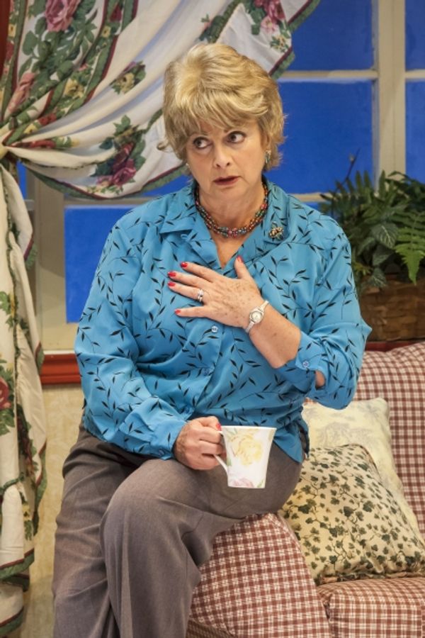 Genevieve Allenbury as Clairee Belcher Photo