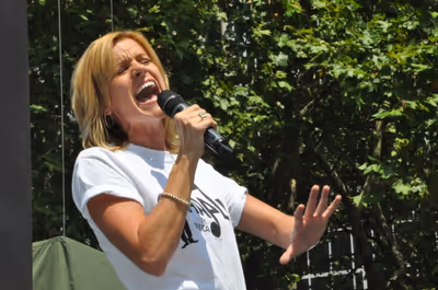 Jenn Colella Photo