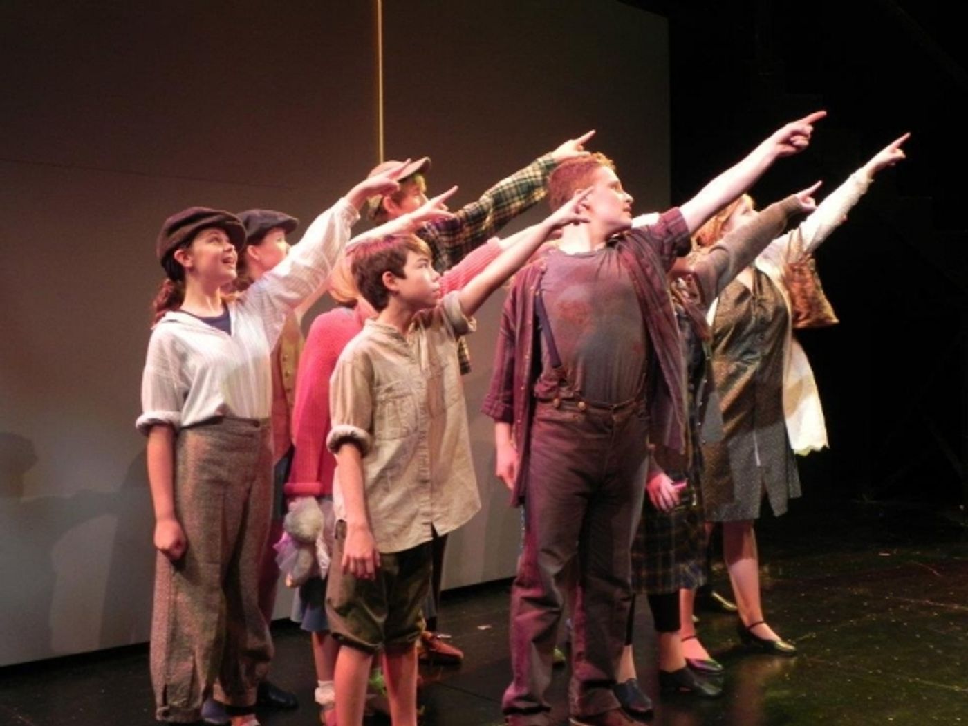 Photo Flash: Hunter Foster Visits URINETOWN Workshop at STAGES St. Louis' Performing Arts Academy Photo Flash: Hunter Foster Visits URINETOWN Workshop at STAGES St. Louis' Performing Arts Academy Image