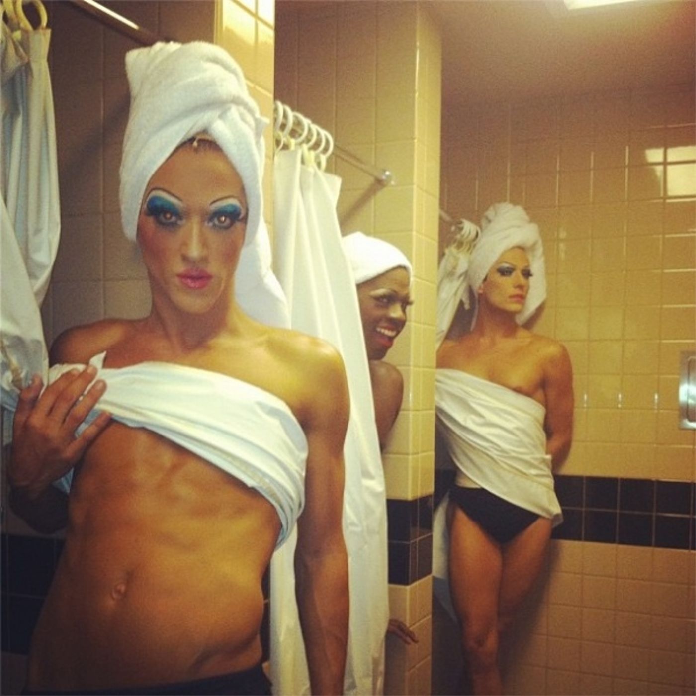 Photo Flash: Saturday Intermission Pics, Aug 4 - 'Respect the Oldsies' of NEWSIES, BRING IT ON and More!  Image