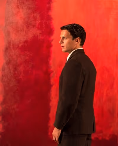 Jonathan Groff Photo