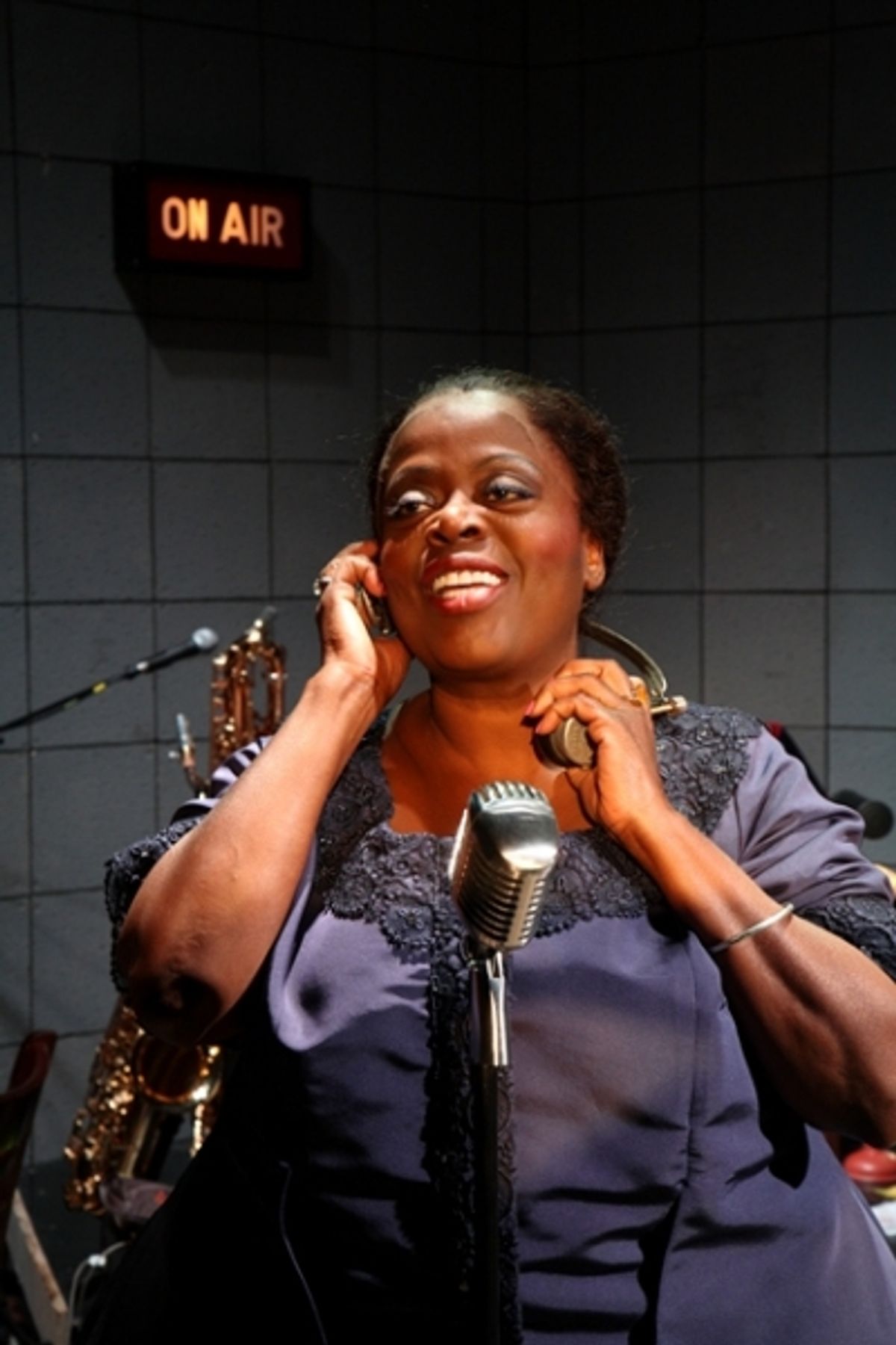 Lillias White as legendary blues singer Maybelle Smith at 