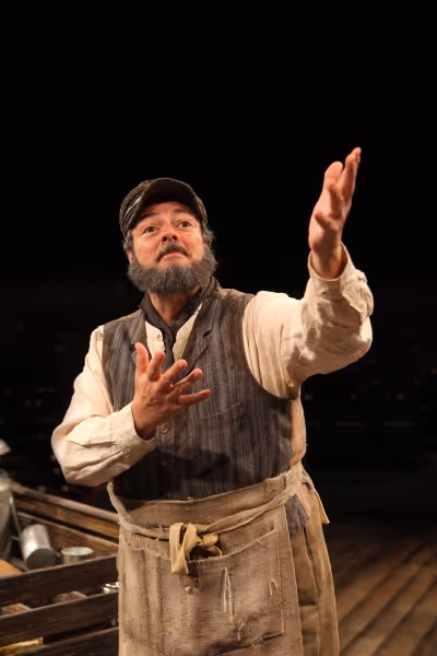 Bob Amaral as Tevye  Photo
