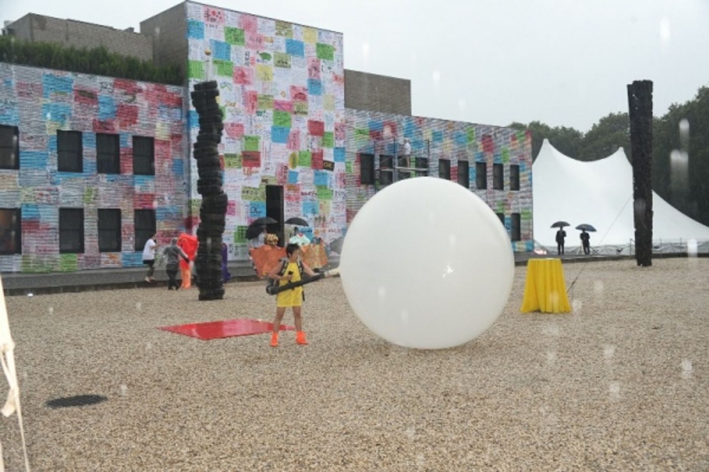 Photo Flash: Inside Watermill Center’s BIG BANG Benefit  Image