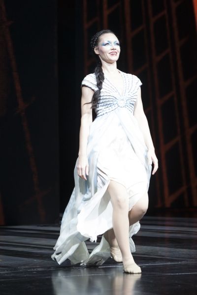 Katrina Lenk Photo