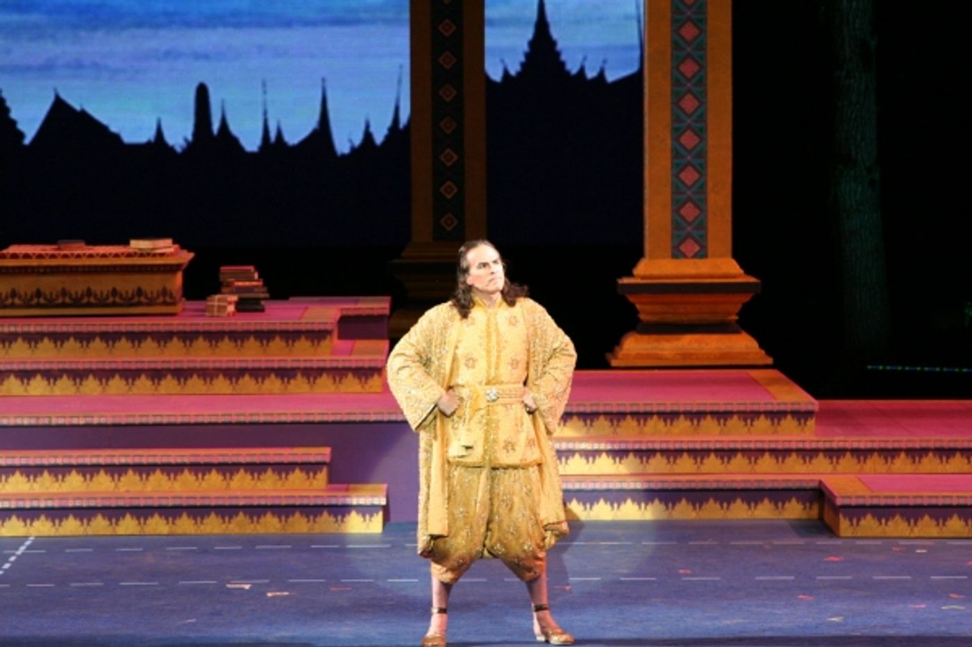 Photo Flash: First Look at Laura Michelle Kelly, Kevin Gray in the Muny's THE KING AND I  Image