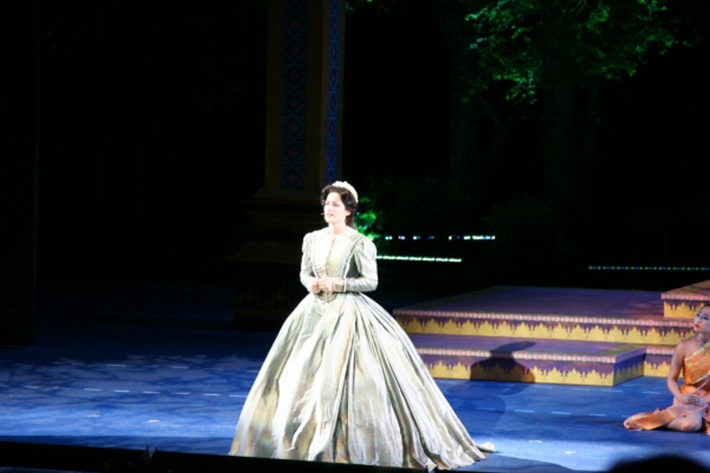 Photo Flash: First Look at Laura Michelle Kelly, Kevin Gray in the Muny's THE KING AND I  Image