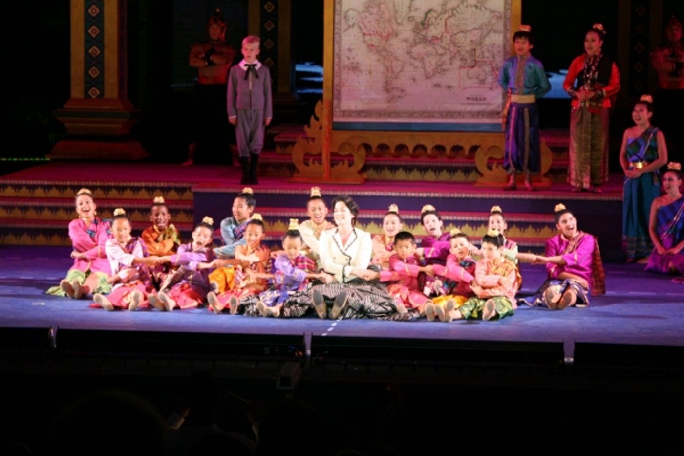 Photo Flash: First Look at Laura Michelle Kelly, Kevin Gray in the Muny's THE KING AND I  Image