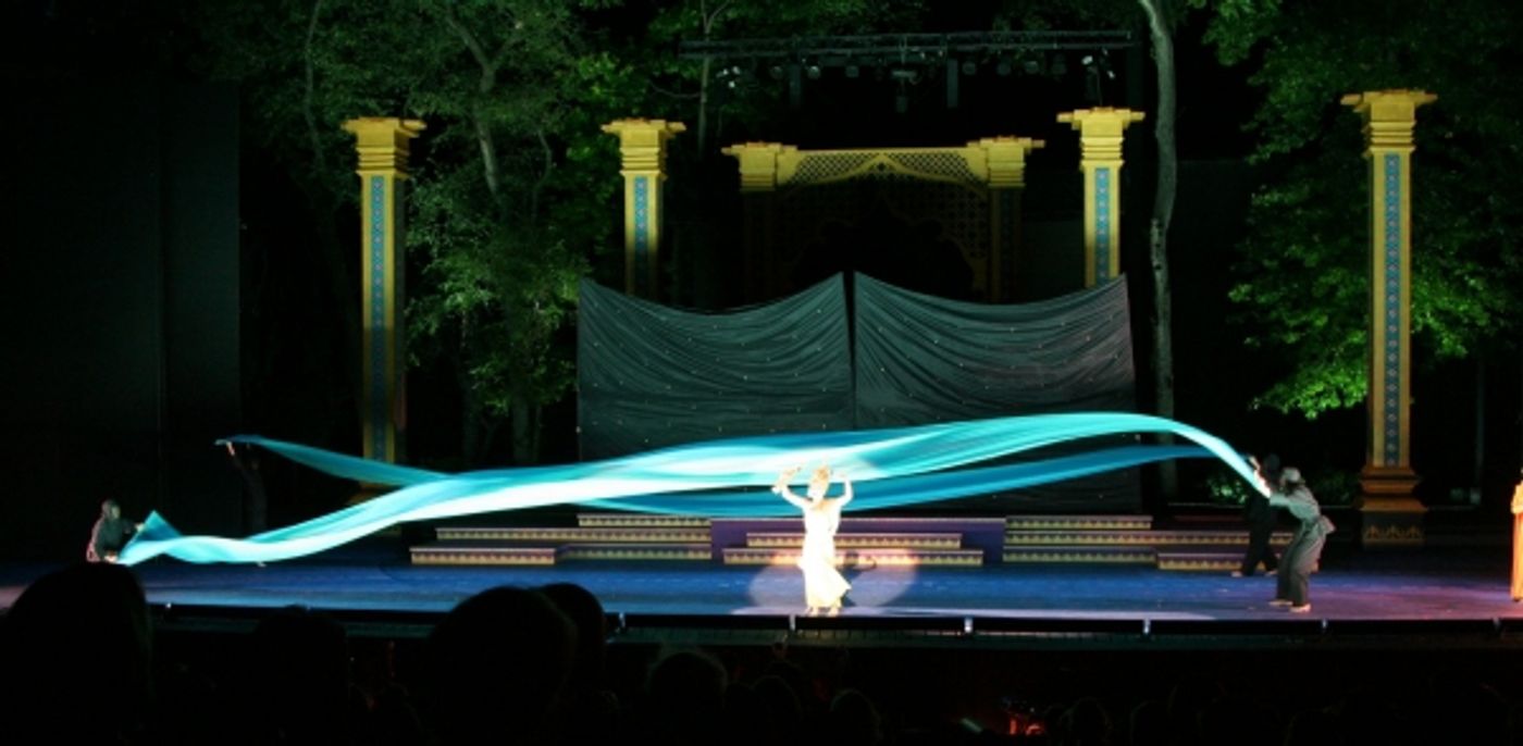 Photo Flash: First Look at Laura Michelle Kelly, Kevin Gray in the Muny's THE KING AND I  Image