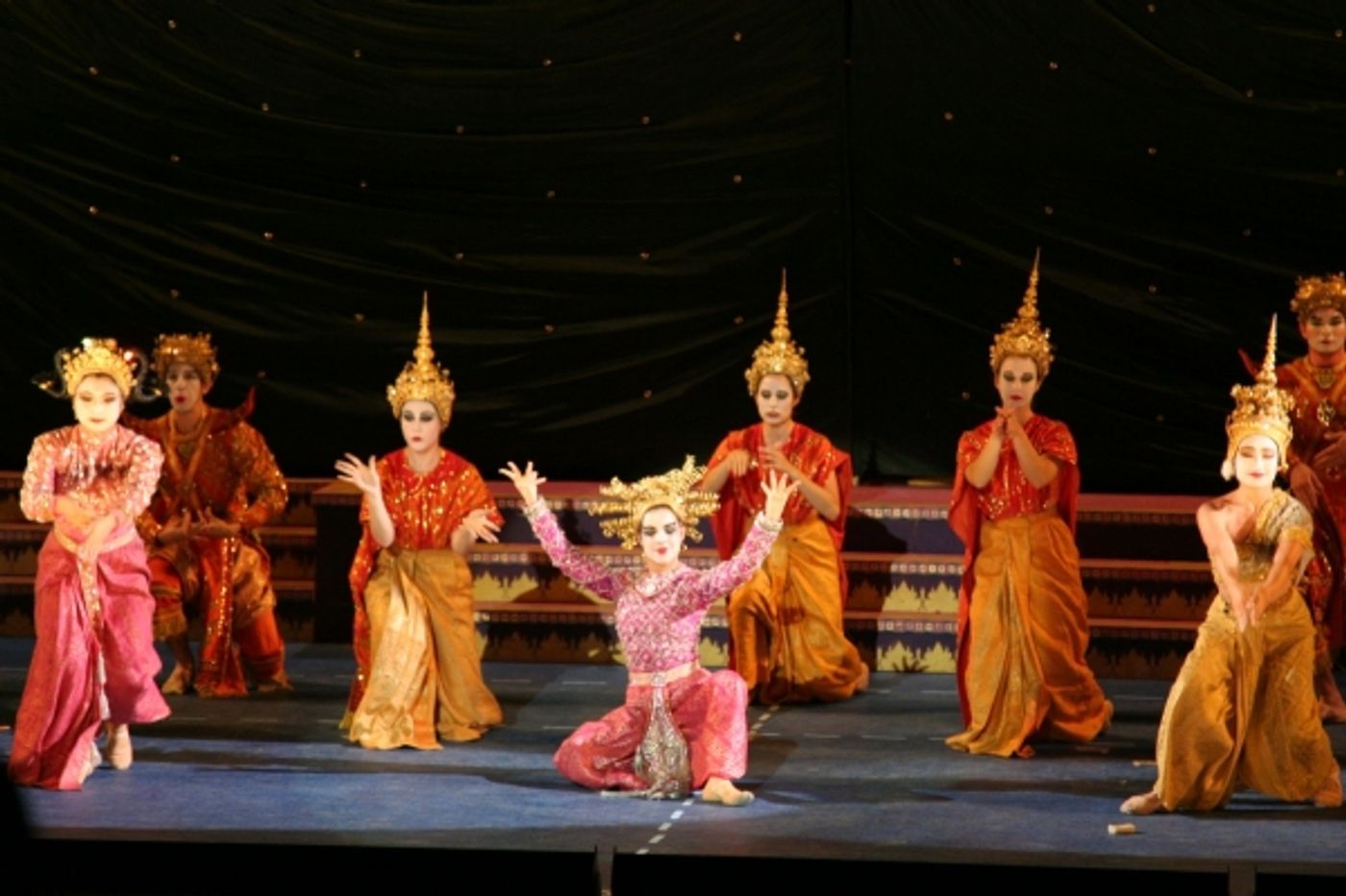 Photo Flash: First Look at Laura Michelle Kelly, Kevin Gray in the Muny's THE KING AND I  Image