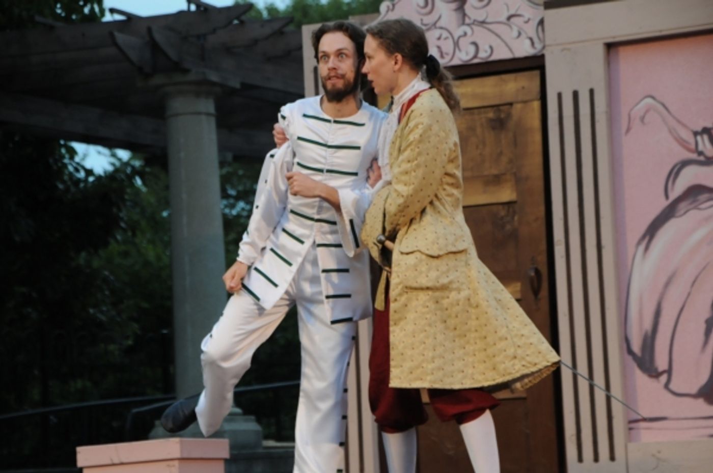 Photo Flash: First Look at Actors' Theatre's THE SERVANT OF TWO MASTERS Image