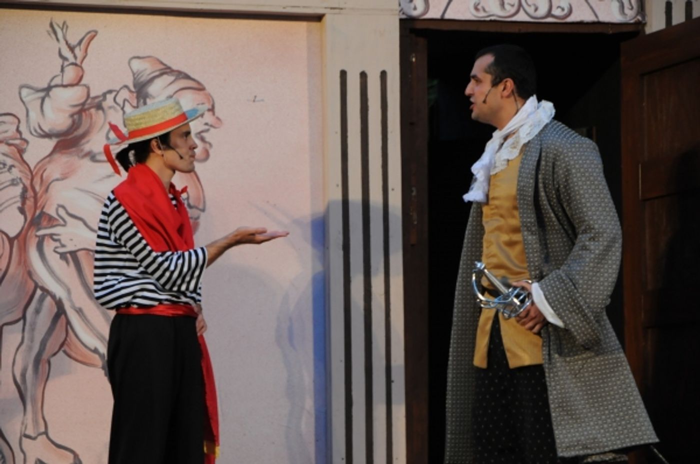 Photo Flash: First Look at Actors' Theatre's THE SERVANT OF TWO MASTERS Image