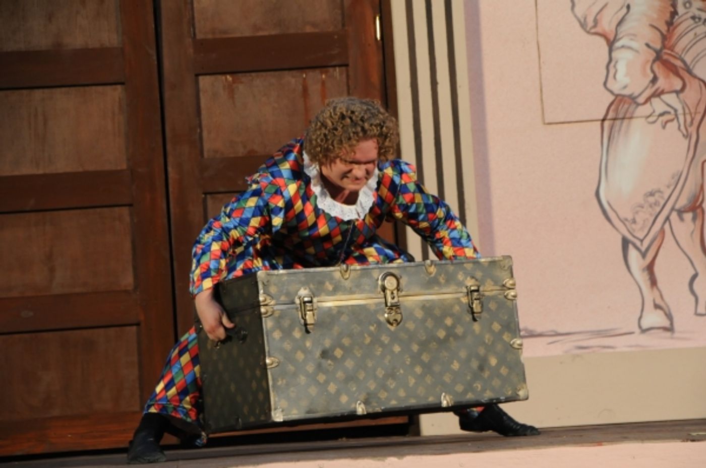 Photo Flash: First Look at Actors' Theatre's THE SERVANT OF TWO MASTERS Image