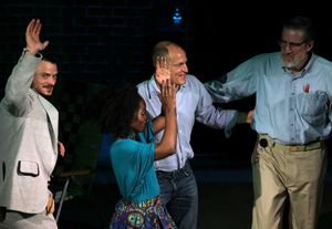 Lee Osorio, Marsha Stephanie Blake, Woody Harrelson & Nick Wyman Photo