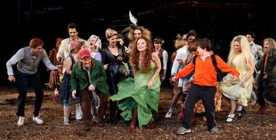 Gideon Glick, Ivan Hernandez, Jessie Mueller, Tina Johnson, Ellen Harvey, Bethany Moo Photo