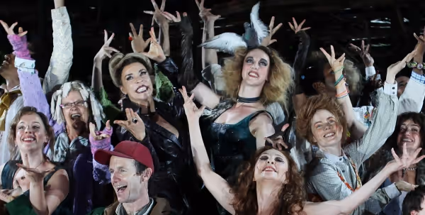 Gideon Glick, Ivan Hernandez, Jessie Mueller, Tina Johnson, Ellen Harvey, Bethany Moo Photo