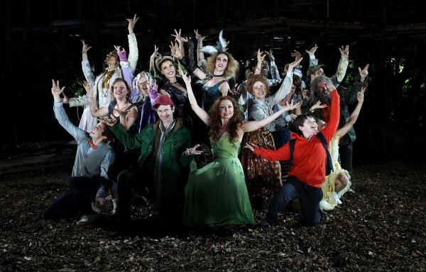 Gideon Glick, Ivan Hernandez, Jessie Mueller, Tina Johnson, Ellen Harvey, Bethany Moo Photo