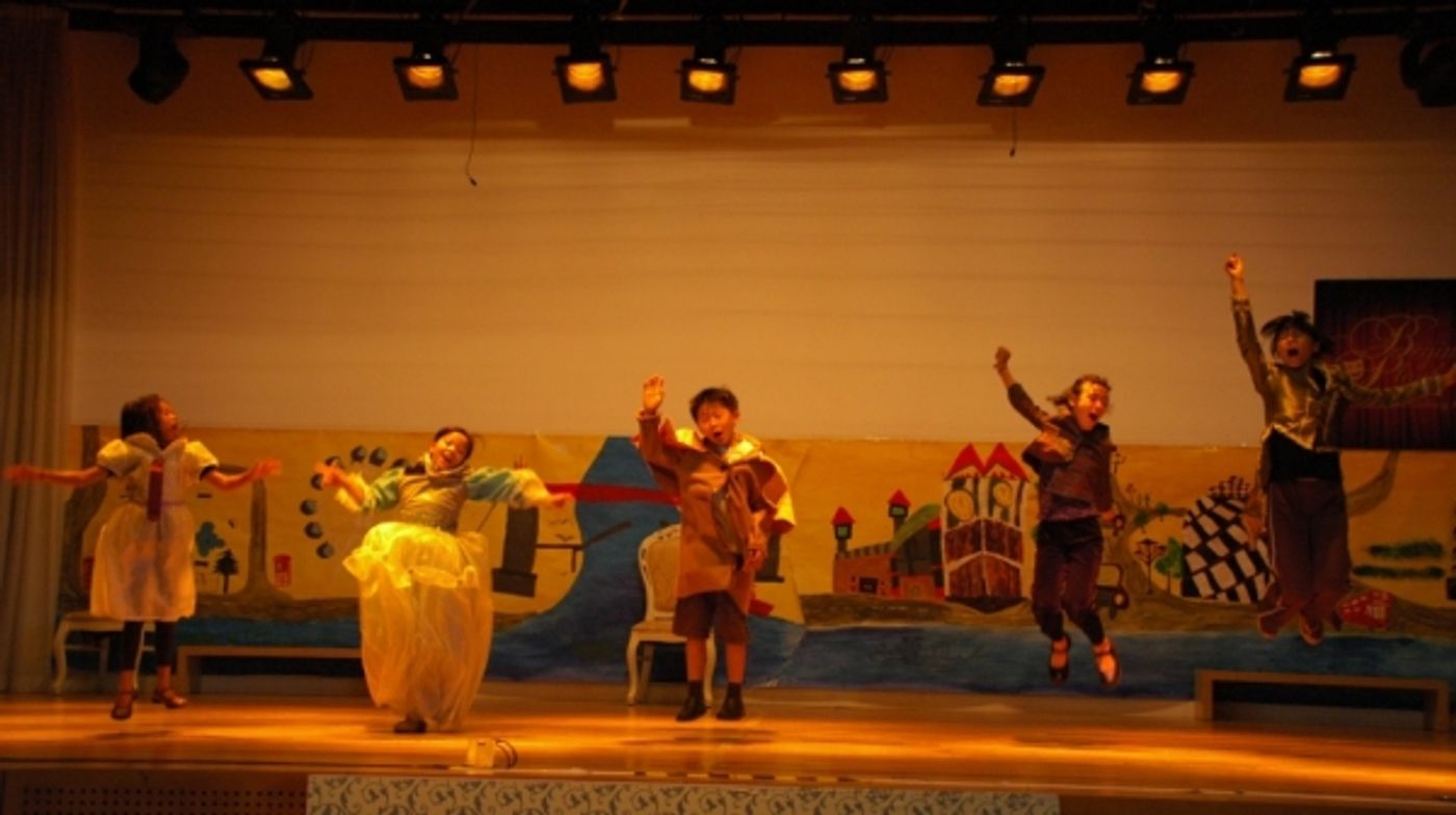 Photo Flash: Beijing Playhouse Academy of Performing Arts & Daystar Academy's SHERLOCK HOLMES  Image