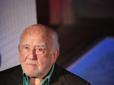 Ed Asner Photo