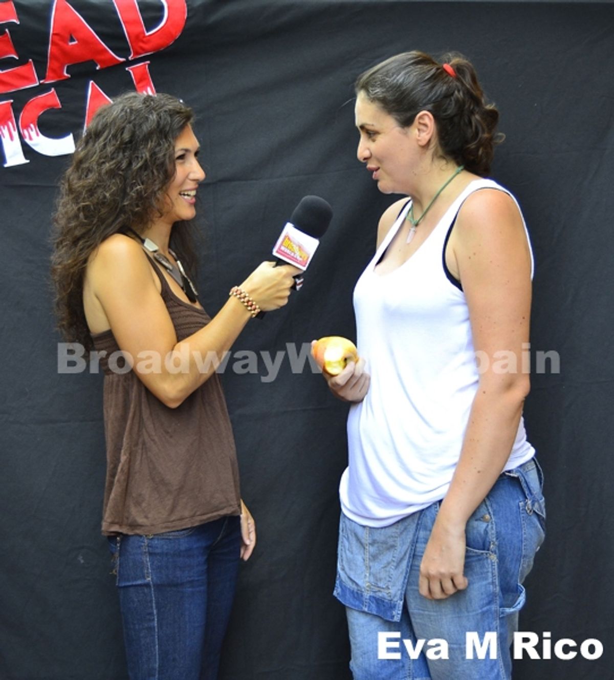 Sara Perez y Laura Pelaez at 