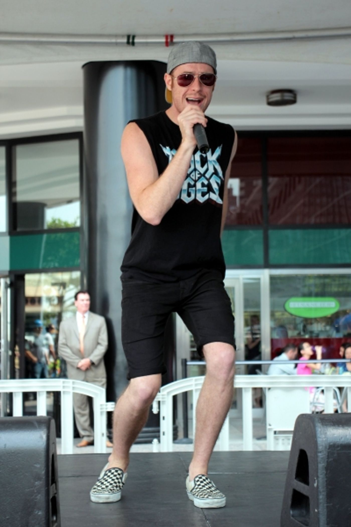 Photo Coverage: ROCK OF AGES, MAMMA MIA!, and More Perform at 'Taste of Broadway'  Image