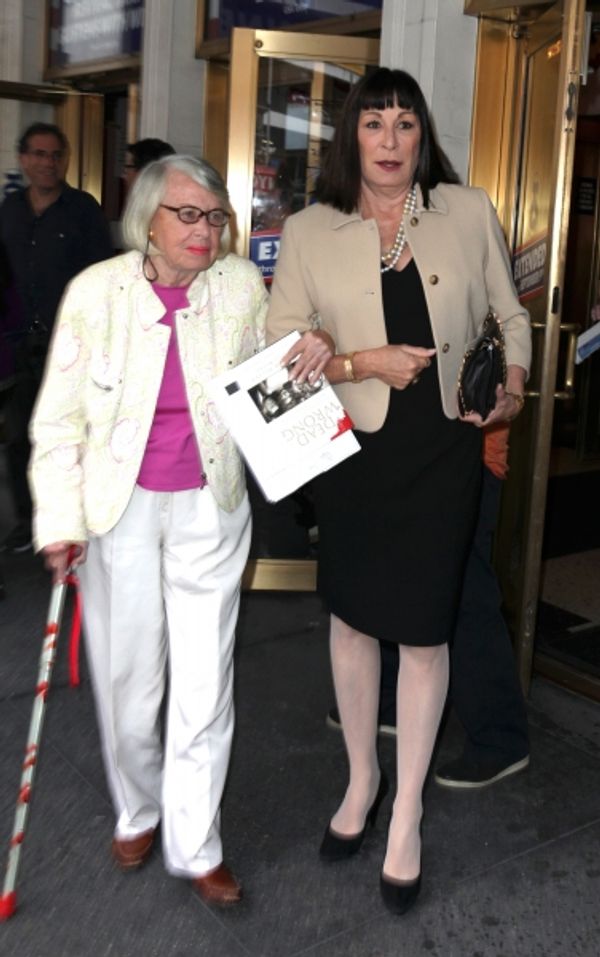 Liz Smith & Anjelica Huston Photo