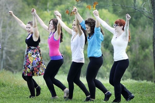  Itor Michelle Thibodeau, AJ Maclean, Lia Luz, Sarah Forestieri and Cassandra Hodgins Photo