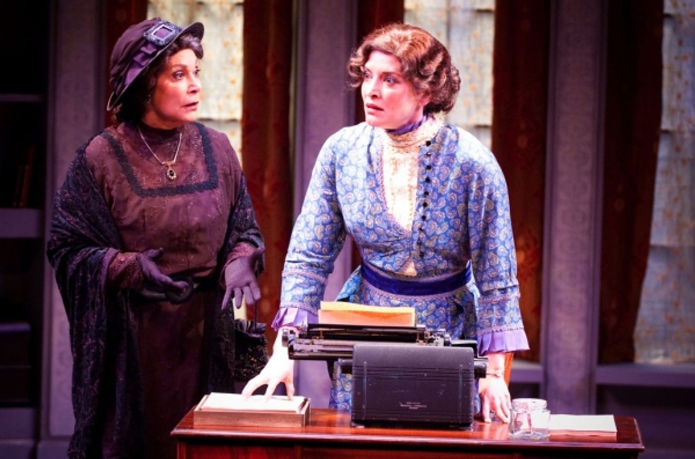 Photo Flash: First Look at West Coast Premiere of GHOST-WRITER at International City Theatre  Image