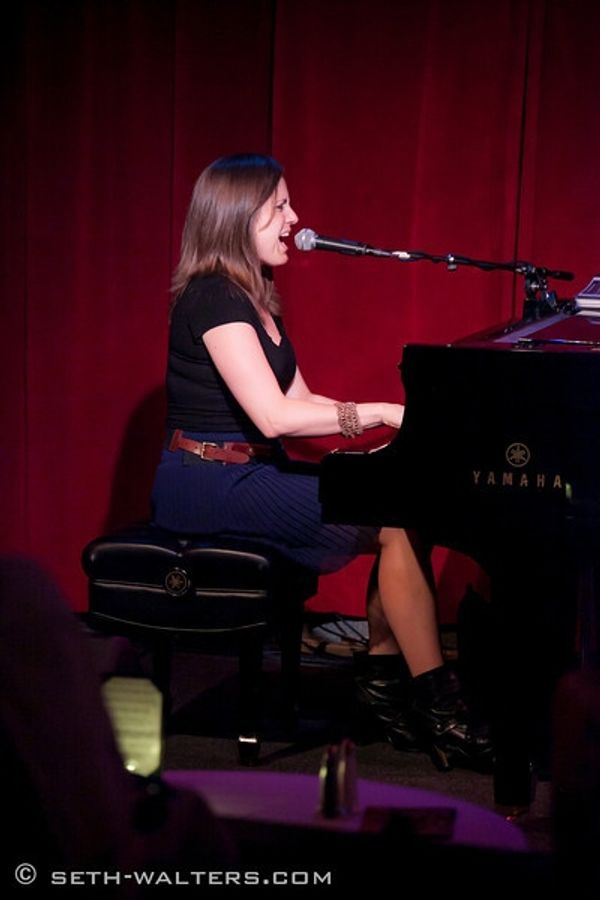 Rachel Eckroth Photo