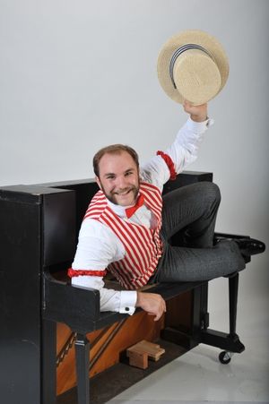 Daniel Hines Photo