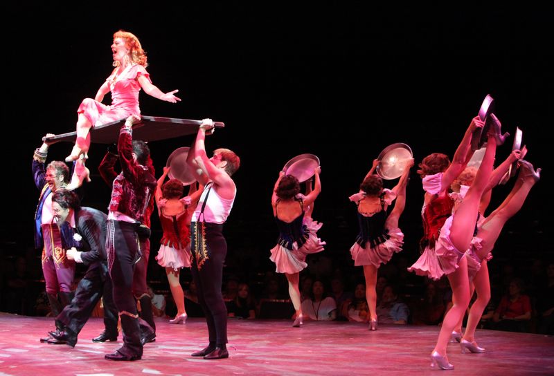 Photo Flash: First Look at Noah Racey and Anne Horak Onstage in Music Circus' CRAZY FOR YOU — photo 4 of 13