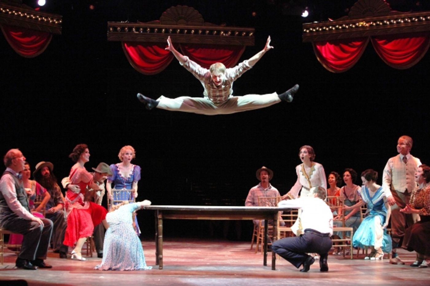 Photo Flash: First Look at Noah Racey and Anne Horak Onstage in Music Circus' CRAZY FOR YOU  Image
