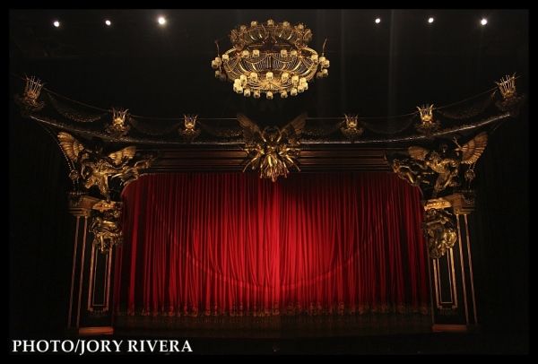 Photo Coverage: On Stage with THE PHANTOM OF THE OPERA in Manila — photo 1 of 18