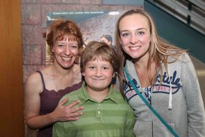 Sara Pedri with the Cast @ BroadwayWorld Sara Pedri with the Cast Photo