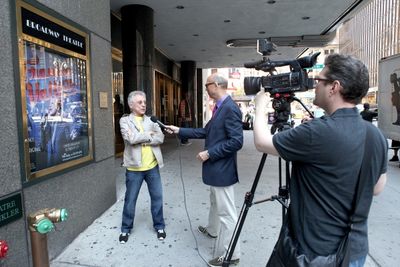 Frankie Valli being interviewed by Richard Ridge Photo