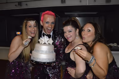  Marty and the divas with the cake Photo