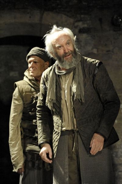  Ian Gelder (Kent) and Jonathan Pryce (King Lear) Photo
