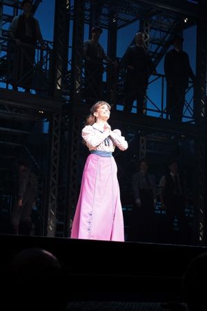 Kara Lindsay @ BroadwayWorld Kara Lindsay Photo