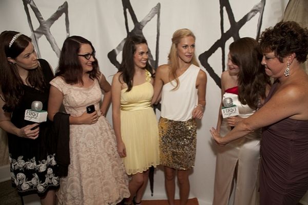 Angela Gimlin, Delaney Amatrudo, Gina D'Arco, Blair Allison, Jennifer Richmond, Cary  Photo