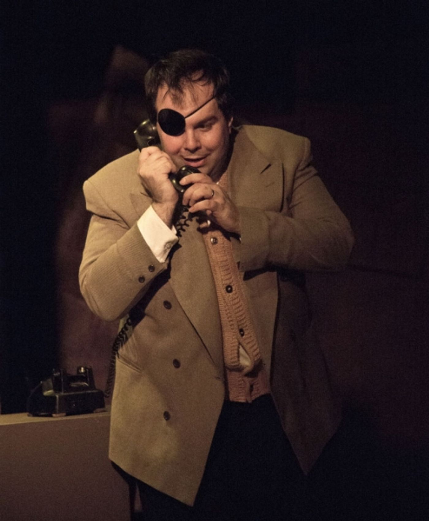 Photo Flash: Complete Production Shots of MET's 39 STEPS  Image