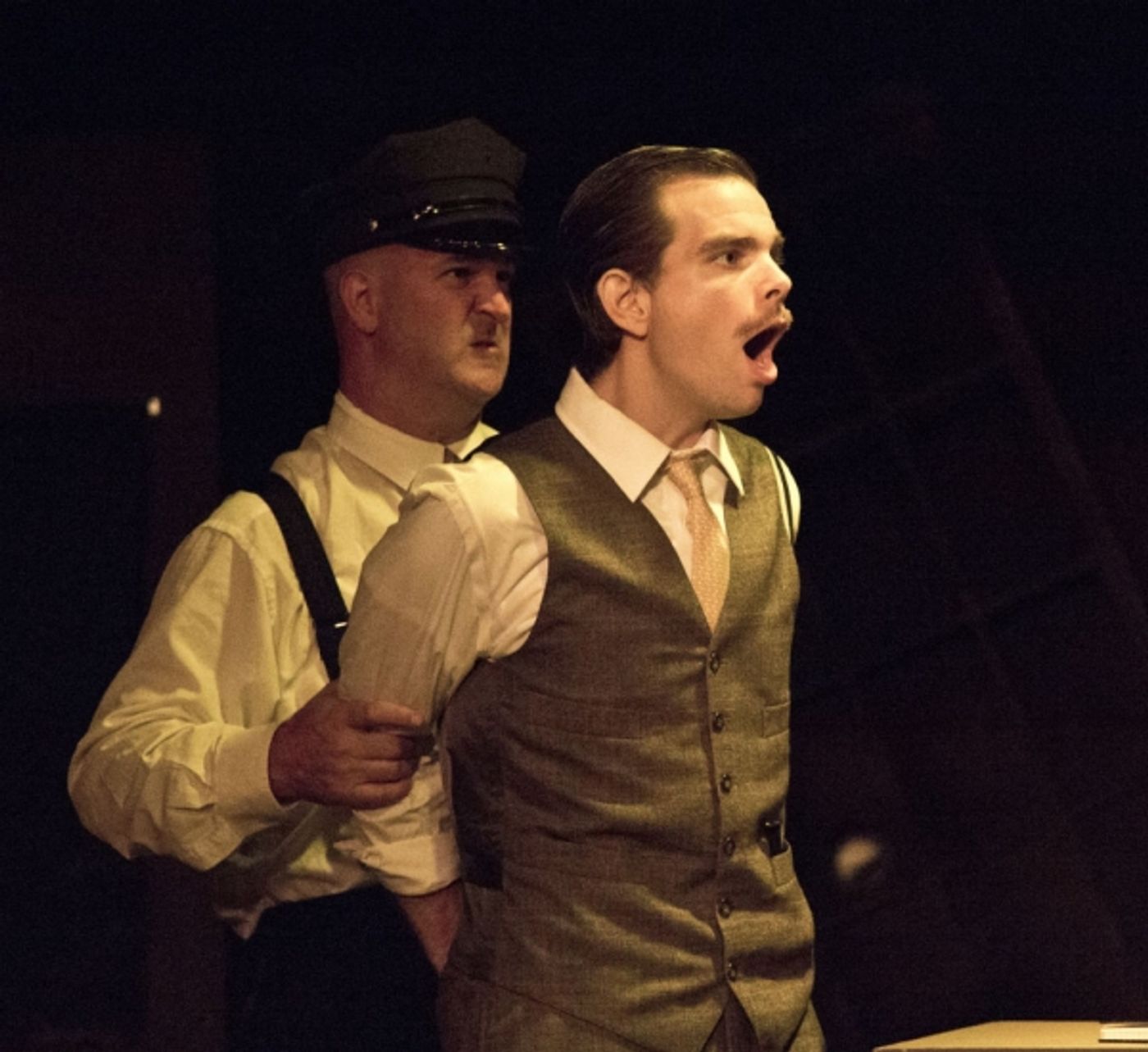 Photo Flash: Complete Production Shots of MET's 39 STEPS  Image