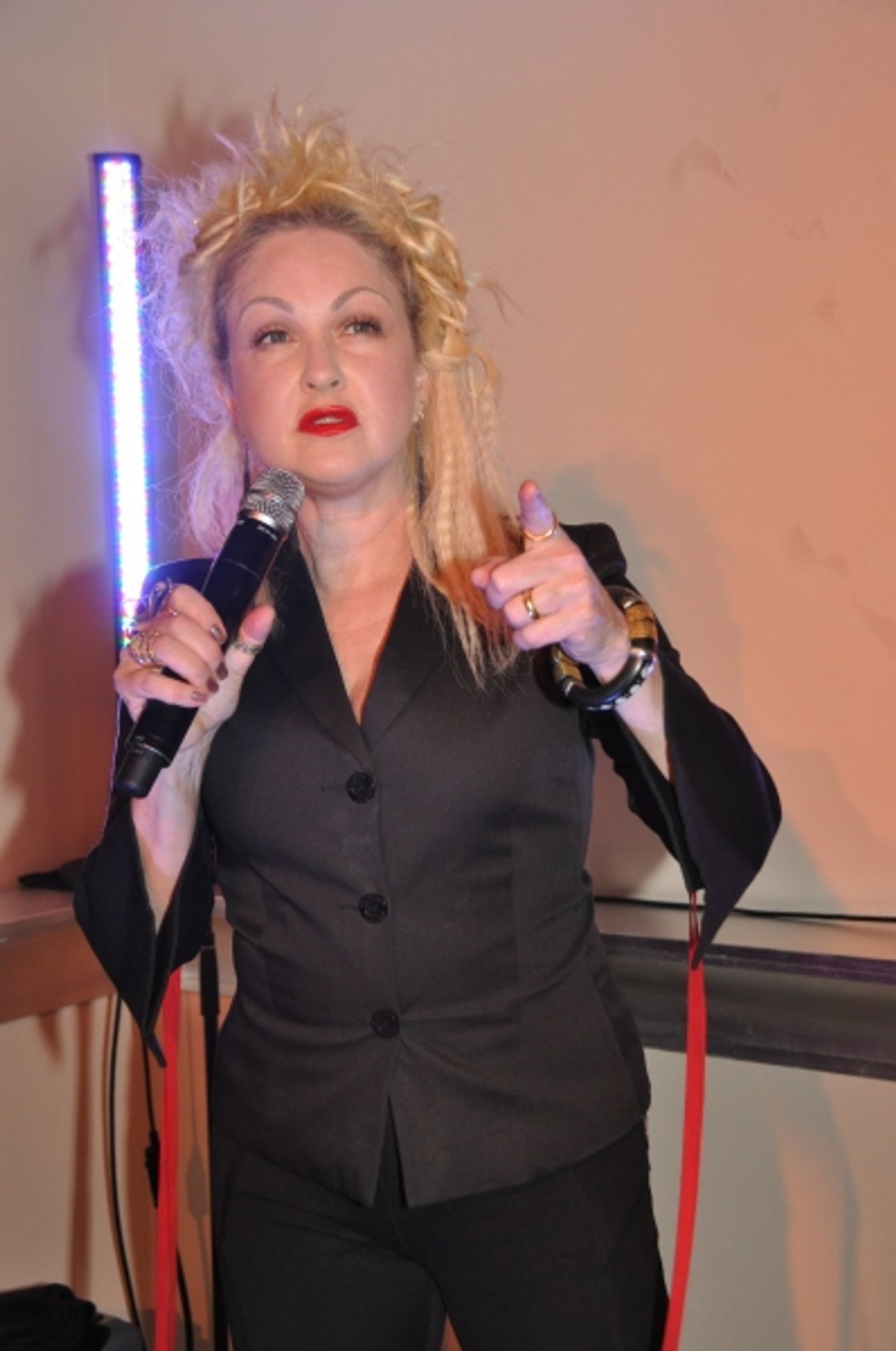 Photo Coverage: KINKY BOOTS' Cyndi Lauper & Billy Porter Sing at Manolo Blahnik!  Image