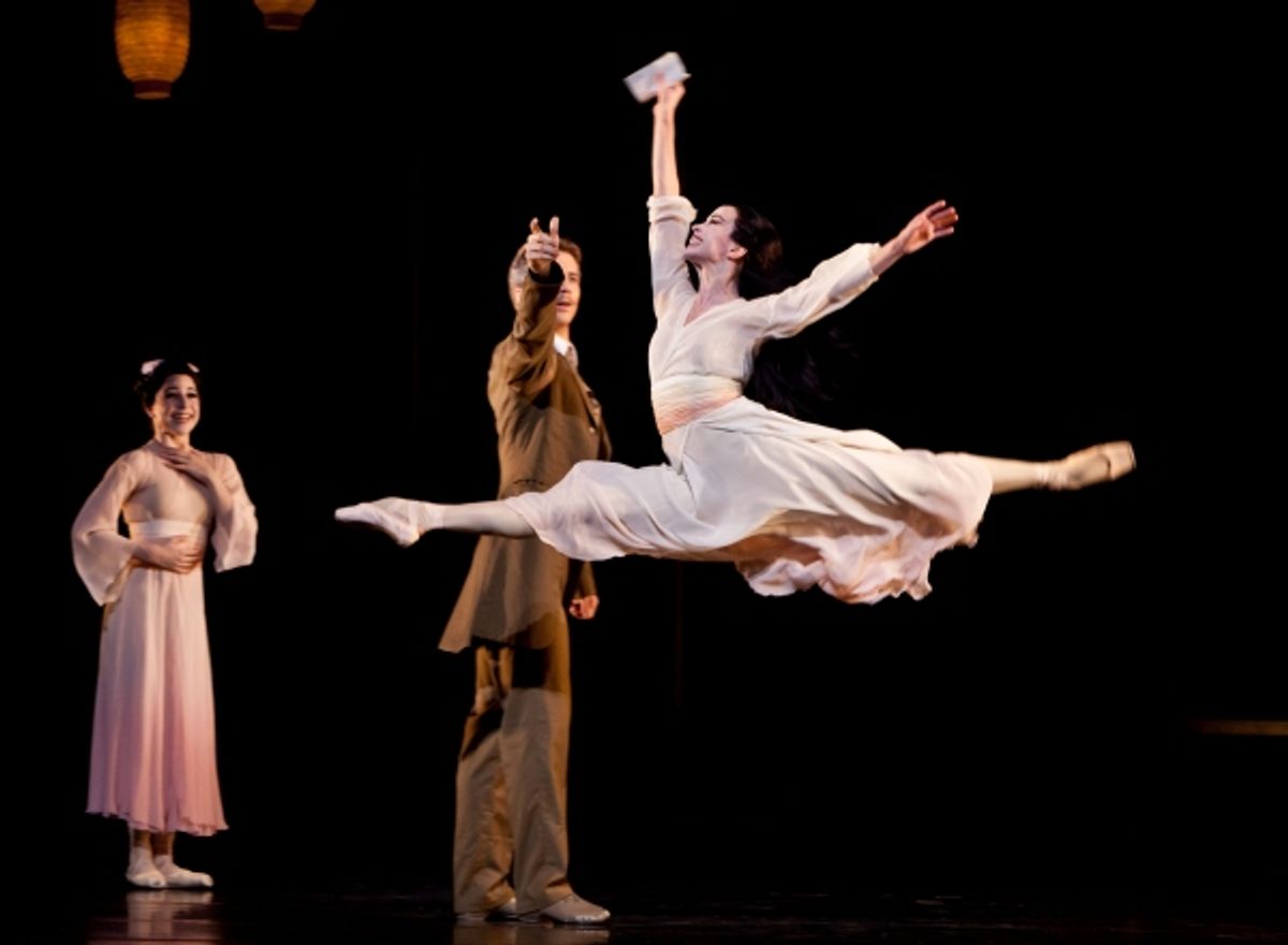 Ballet: MADAME BUTTERFLY. Choreographer: Stanton Welch. Dancers: Amy Fote, Linnar Looris and Jessica Collado. at 