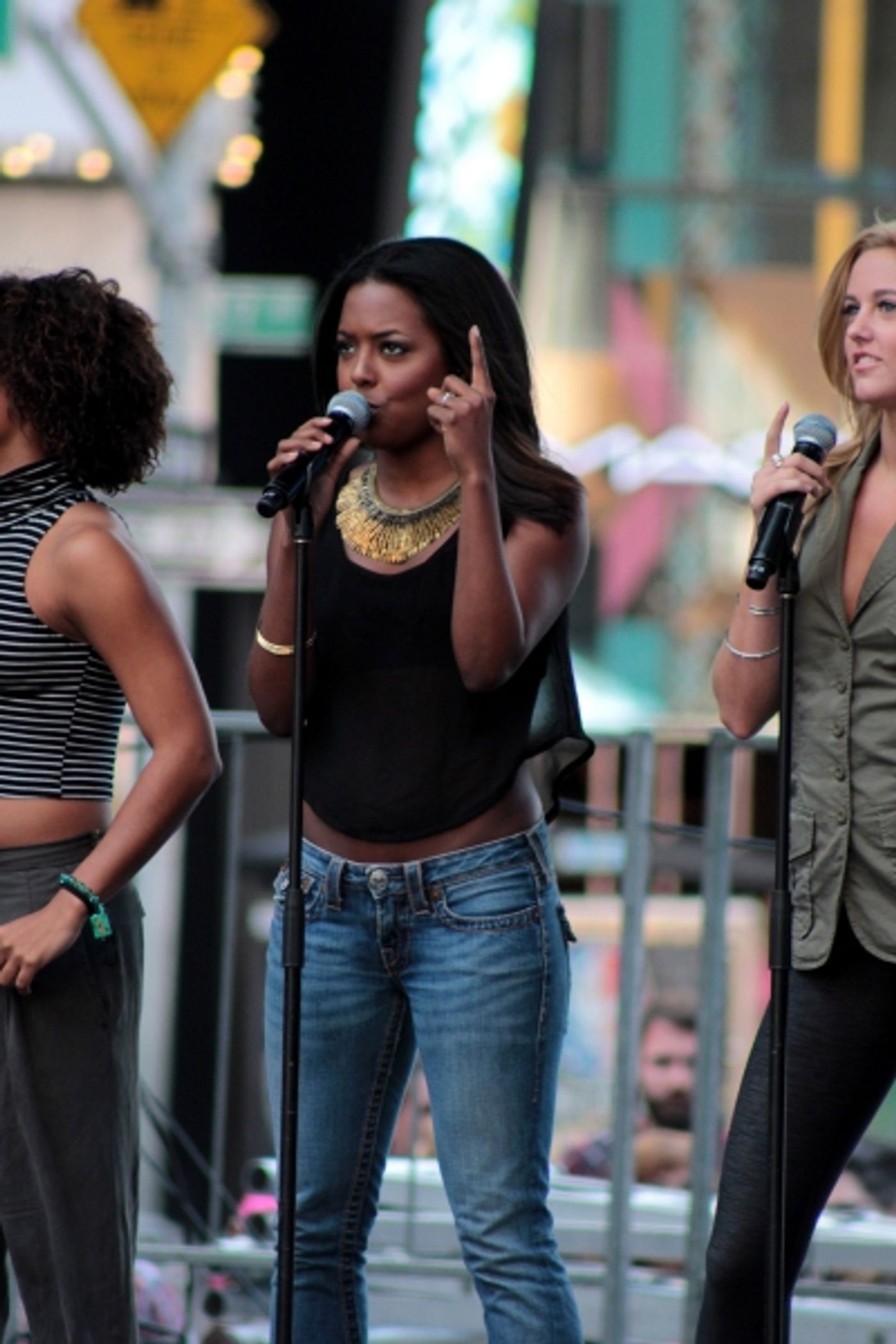 Photo Coverage: Inside BROADWAY ON BROADWAY- The Performances!  Image