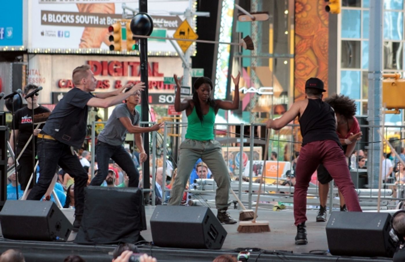 Photo Coverage: Inside BROADWAY ON BROADWAY- The Performances!  Image