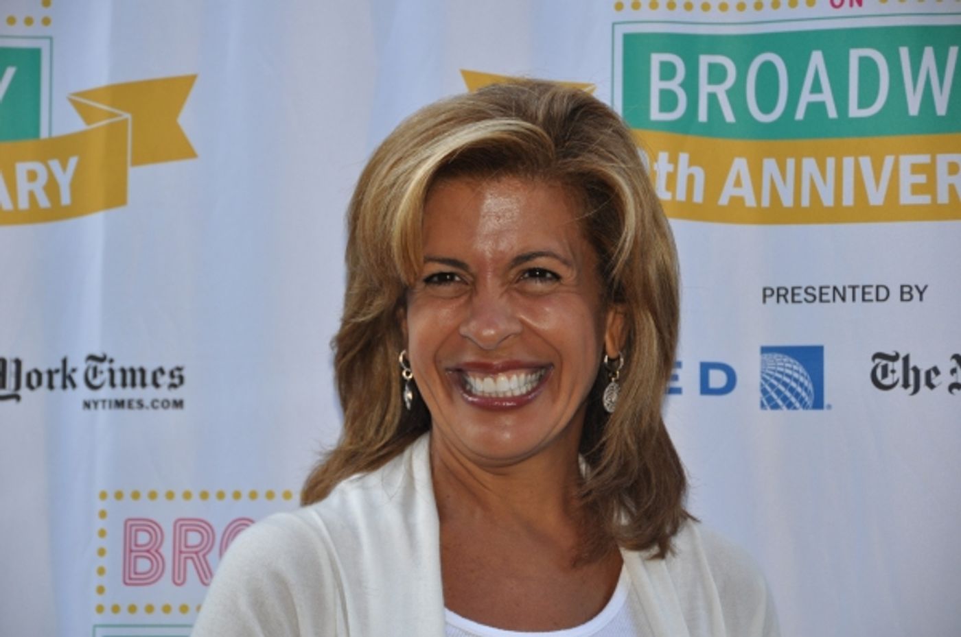 Photo Coverage: The Casts of BROADWAY ON BROADWAY - ANNIE, MOTOWN, SCANDALOUS, BARE and More!  Image